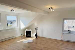 Sanierte 4-Zimmer Dachgeschosswohnung inkl. Außenstellplatz – Südstraße 8, 38446 Neindorf, Wolfsburg – Vorschaubild 2