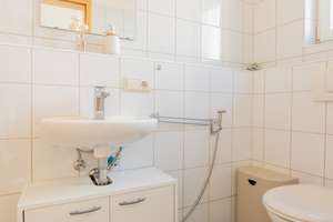 – Kapitalanleger aufgepasst! Einfamilienhaus inkl. kleine Gewerbeeinheit in Himmelstadt zvk.– – Die vollständige Adresse der Immobilie erhältst du vom Anbieter., 97267 Himmelstadt – Vorschaubild 7