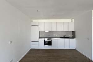 Moderne 2-Raum-Wohnung mit Einbauküche und Balkon
