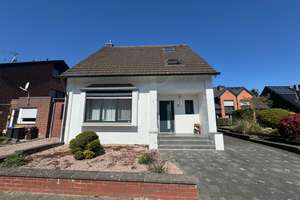 Freistehendes Einfamilienhaus auf dem Lande