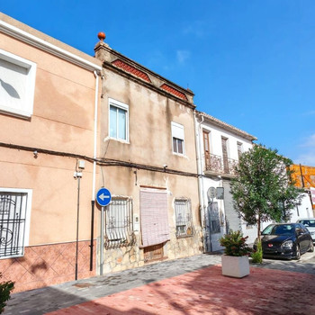 Haus in der Avenida Regne De Valencia Nr. 14 Beniflá