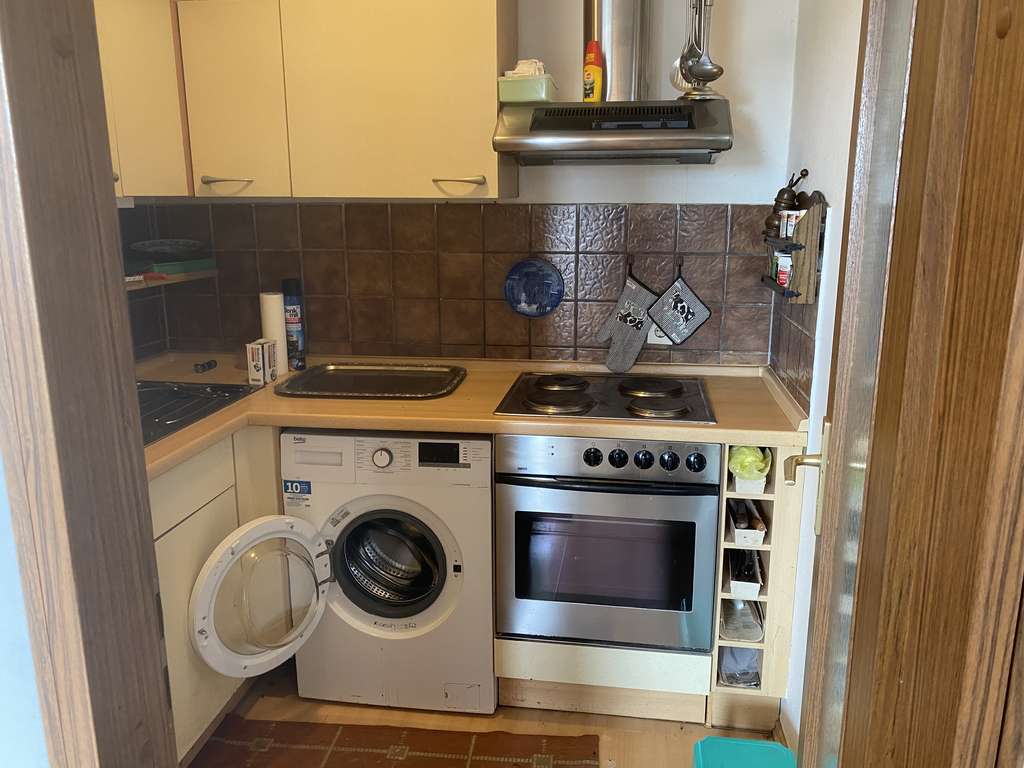 Immobilie in Saarbrücken - Helle Penthouse-Wohnung 2 ZKB von privat – ab sofort frei! - Bild 1
