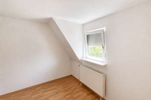 3-Zimmer-Dachgeschosswohnung in gepflegtem Mehrfamilienhaus