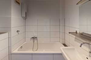 MITTEN IN OBERKASSEL - MODERNE 2-ZIMMER-WOHNUNG MIT BALKON & TG-STELLPLATZ – Düsseldorfer Straße 140, 40545 Düsseldorf – Vorschaubild 10