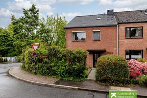 Perfekt für Familien: Reihenendhaus mit saniertem Dach, Keller und Garage – Die vollständige Adresse der Immobilie erhältst du vom Anbieter., 40882 Homberg, Ratingen – Vorschaubild 2
