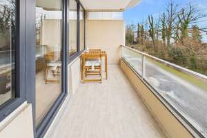 Gepflegte 3-Zimmer-Wohnung mit Balkon, moderner Einbauküche, Tiefgaragenstellplatz und Wellnessberei – Die vollständige Adresse der Immobilie erhältst du vom Anbieter., 85716 Unterschleißheim – Vorschaubild 2