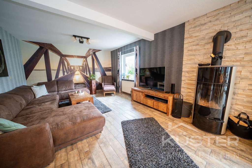 Immobilie in Obernkirchen - KÜSTER IMMOBILIEN präsentiert: Exklusives Wohnen mit viel Platz und traumhafter Aussicht - Bild 2