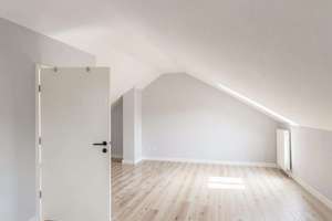 Sonniges Reihenendhaus mit Garten, Garage & viel Platz in Isernhagen-Altwarmbüchen bei Hannover – Die vollständige Adresse der Immobilie erhältst du vom Anbieter., 30916 Isernhagen – Vorschaubild 12