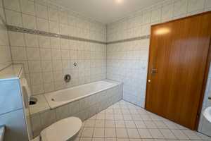 Attraktive Doppelhaushälfte mit Dachstudio in bevorzugter Lage – Rottal-Inn (Kreis) – Vorschaubild 12