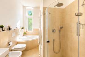 139 m² BERLINER ALTBAUPERLE  •  4 ZIMMER   • STUCK  •   BALKON   •  AUFZUG  •  NAHE KURFÜRSTENDAMM – Die vollständige Adresse der Immobilie erhältst du vom Anbieter., 10711 Halensee, Berlin – Vorschaubild 15