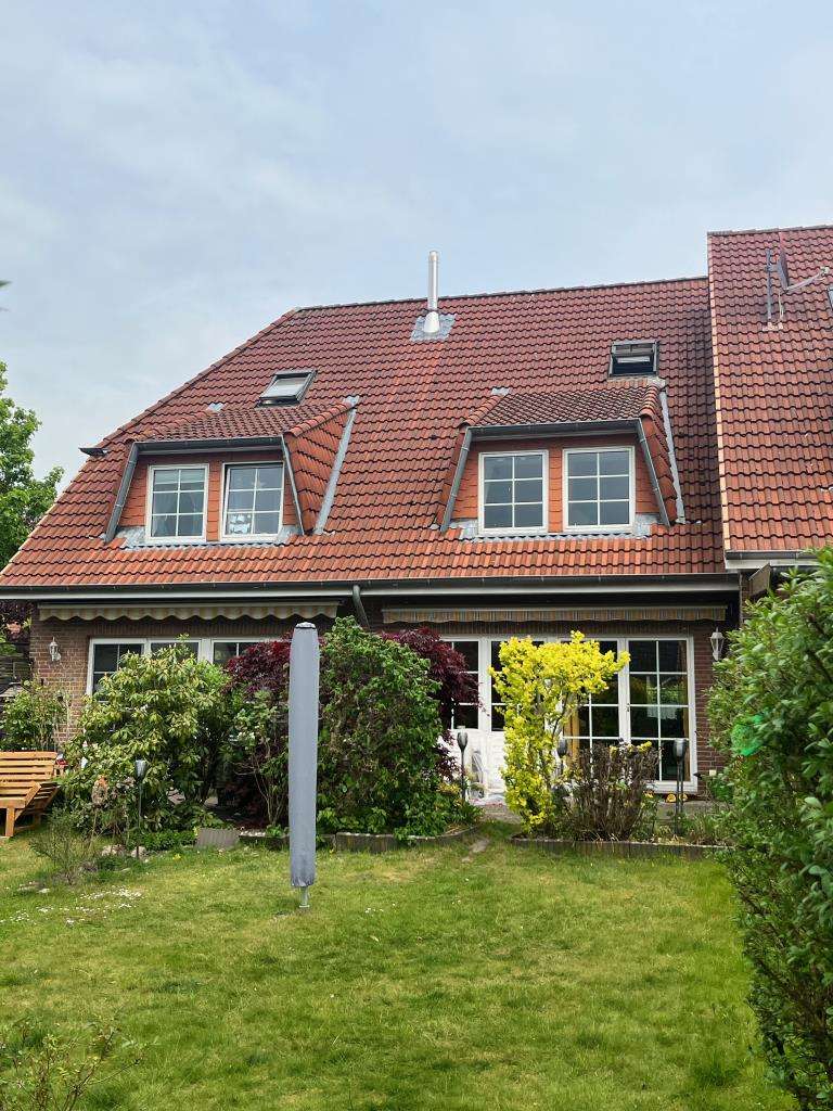 Immobilie in Tornesch - *** SCHÖNES REIHENMITTELHAUS ALS KAPITALANLAGE *** - Bild 1