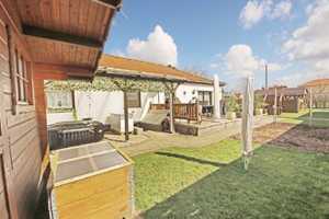 Wohnen am Luisum – Einfamilienhaus mit großem Grundstück, Pool, Jacuzzi und Erweiterungspotenzial – Dessau-Roßlau – Vorschaubild 4