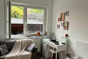 Schönes möbliertes Zimmer in 4er WG nahe KIT – Killisfeldstraße 23, 76227 Karlsruhe – Vorschaubild 1