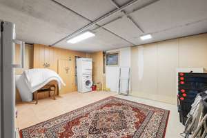 Großzügiges Einfamilienhaus mit Garten
Familienfreundliches Wohnen
IN LÖFFINGEN-DITTISHAUSEN – Die vollständige Adresse der Immobilie erhältst du vom Anbieter., 79843 Löffingen – Vorschaubild 58