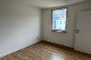 Lichtdurchflutete 2 Zimmerwohnung – St.-Töniser-Straße 57, 47803 Kempener Feld/Baackeshof, Krefeld – Vorschaubild 4