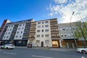Charlottenburg: Stilvolle 3,5-Zimmer-Wohnung mit Sonnenbalkon – Die vollständige Adresse der Immobilie erhältst du vom Anbieter., 10625 Charlottenburg, Berlin – Vorschaubild 1
