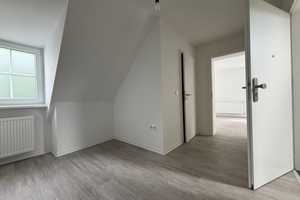 Exklusive Wohnung mit offenem Wohn- Essbereich und weitläufigem Badezimmer – Mastbruch 18, 44357 Dortmund – Vorschaubild 4
