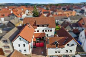 3 Häuser, 1 Grundstück:  448 m² Wohnfläche zum Selbst bewohnen bzw. Vermieten  in Nieder-Weisel – Die vollständige Adresse der Immobilie erhältst du vom Anbieter., 35510 Butzbach – Vorschaubild 1