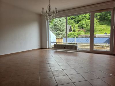 Natur & Ruhe genießen: 4-Raum-Wohnung mit großer Südwestterrasse in Sauerthal