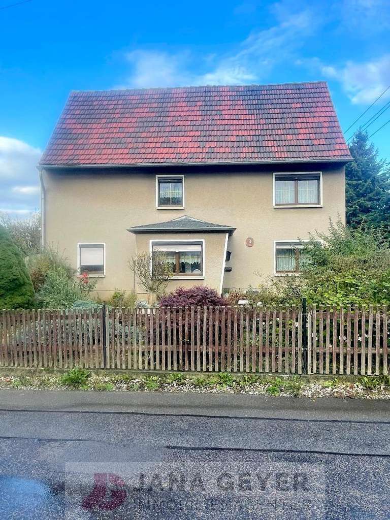 Immobilie in Nobitz - NOBITZ OT EHRENHAIN * ZWEIFAMILIENHAUS auf GROSSEM GRUNDSTÜCK * leerstehend * ab sofort zur Verfü... - Bild 1