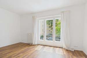 3 Zimmer Küche Bad bezugsfrei und saniert – Die vollständige Adresse der Immobilie erhältst du vom Anbieter., 10629 Charlottenburg, Berlin – Vorschaubild 2