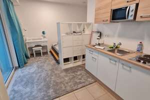 Moderne Einliegerwohnung (teilmöbliert) mit Terrasse in der Oberstadt