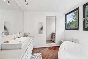 Exklusives Einfamilienhaus mit Pool und großzügigem Garten – Köln – Vorschaubild 10