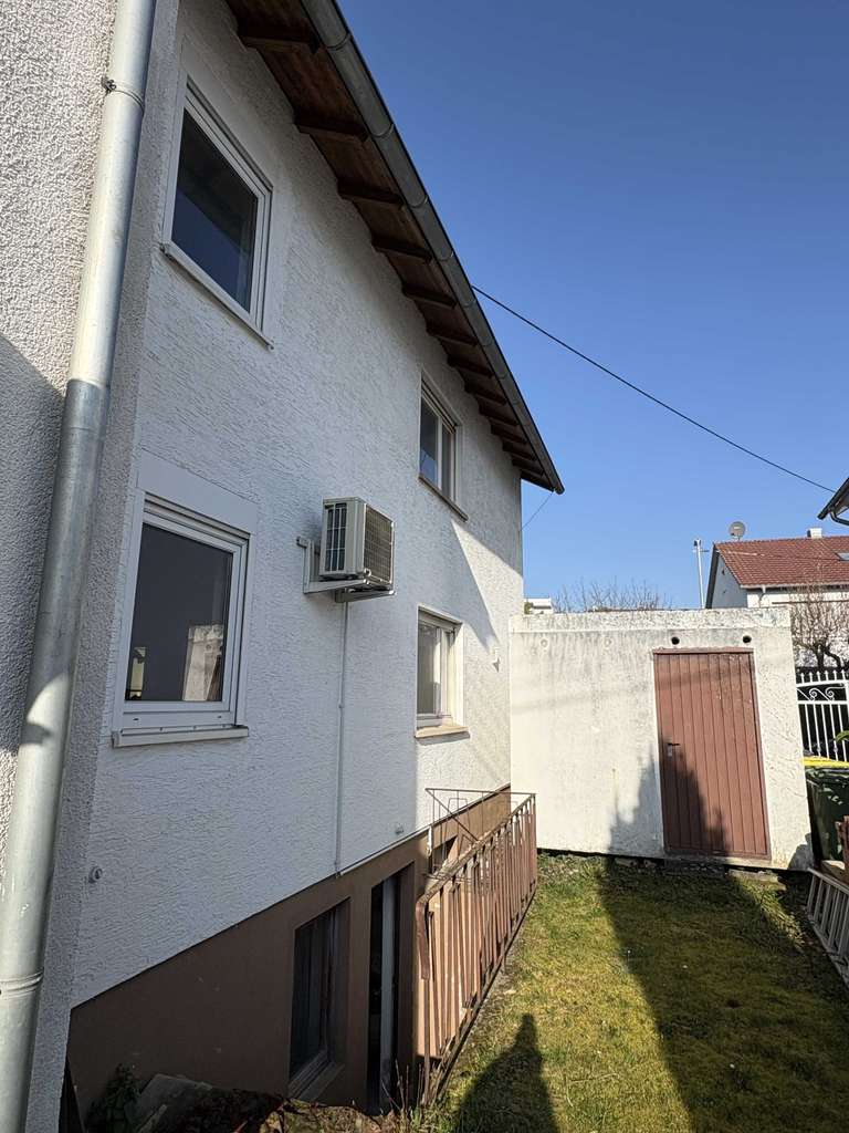 Immobilie in Kirchheim am Neckar - Doppelhaushälfte  mit Garage und 2 Stellplätzen - Bild 4