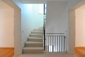Sonnige, elegante 4 Raum DG Wohnung mit umlaufender Terrasse! Neuhausen Nymphenburg! – Nibelungenstraße 55d, 80639 Nymphenburg, München – Vorschaubild 51