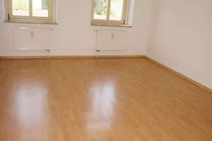 Frei ab 1.4.26 - 3. OG+ Bad mit Wanne + Schlafzi. zum Innenhof – Limbacher Straße 51, 9113 Kaßberg, Chemnitz – Vorschaubild 1