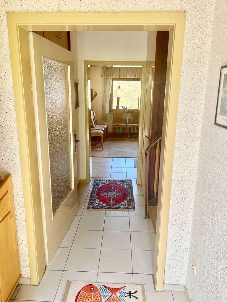 Immobilie in Bretzfeld - SGE Immobilien- Attraktives Einfamilienhaus mit großem Grundstück 
in ruhiger Lage von Bretzfeld - Bild 4