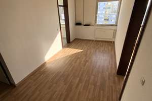 Demnächst frei! 3-Zimmer-Wohnung in Kreuztal – Eggersten Ring 28, 57223 Kreuztal – Vorschaubild 2