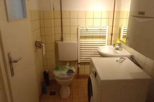 2 Zimmer Wohnung im Herzen Erlangens – ideal für Studierende – Die vollständige Adresse der Immobilie erhältst du vom Anbieter., 91054 Markgrafenstadt, Erlangen – Vorschaubild 14
