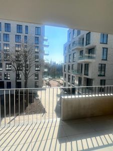 Neuwertige 3-Zimmer-Wohnung mit Balkon und EBK  in Düsseldorf-Heerdt