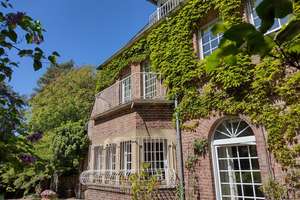 Merrill-Villa in Marienburg – Repräsentative Architektur in 3 exklusiven Wohneinheiten – Die vollständige Adresse der Immobilie erhältst du vom Anbieter., 50968 Marienburg, Köln – Vorschaubild 2