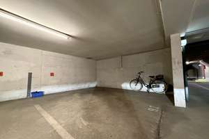 Herrliche Penthouse-Maisonette Wohnung mit Galerie, Kamin und Dachterrasse – Die vollständige Adresse der Immobilie erhältst du vom Anbieter., 93049 Westenviertel, Regensburg – Vorschaubild 9