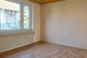Charmantes Einfamilienhaus in Salzgitter: Modernisiertes Wohnen mit Garten – Salzgitter – Vorschaubild 6