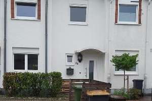 Schönes RMH mit Garten in Rösrath-Stümpen – Die vollständige Adresse der Immobilie erhältst du vom Anbieter., 51503 Rösrath – Vorschaubild 2