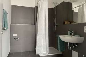 Attraktive 2-Zimmer-Wohnung im EG mit Terrasse und EBK – Paul-Gossen-Str. 105, 91052 Rathenau, Erlangen – Vorschaubild 3