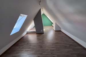 Charmante Maisonettewohnung mit traumhaftem Ausblick in der Augsburger Innenstadt – Die vollständige Adresse der Immobilie erhältst du vom Anbieter., 86152 Jakoberstadt-Süd, Augsburg – Vorschaubild 10