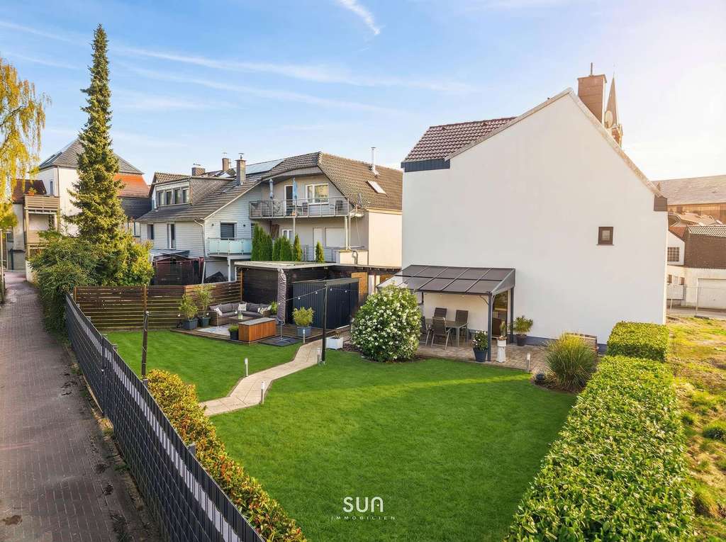 Immobilie in Friedrichsdorf - 172qm FAMILIENTRAUM IN SEULBERG: 5-Zimmer-Maisonette-Wohnung mit EIGENEM GARTEN! - Bild 2