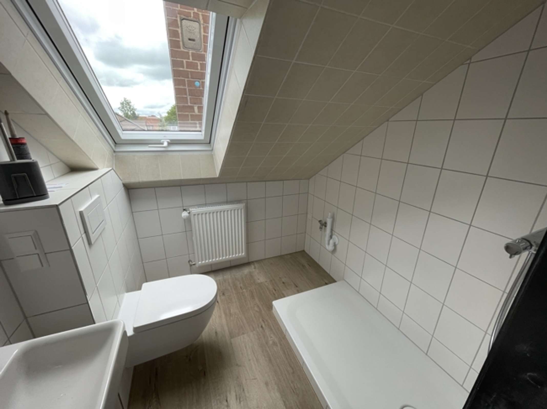 Stilvolle 2-Zimmer-Dachgeschoss-Wohnung in bevorzugter Lage des unteren Ostviertels