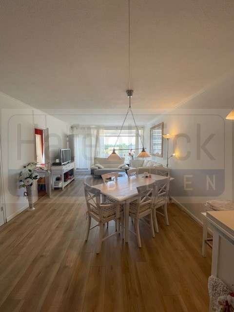 Immobilie in Sierksdorf - Ostseedomizil mit seitlichem Meerblick-modernisierte 2,5 Zi Wohnung - Bild 6