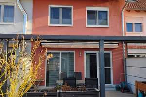 Modernes Reihenmittelhaus in Oggersheim mit  150 qm Baujahr 2007  mit Solarthermie