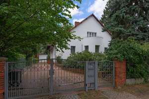 Zu verkaufen! Freistehendes Einfamilienhaus mit 8 Zimmern un 1000 m2 großen Grundstück in Lankwitz! – Brucknerstraße 49, 12247 Lankwitz, Berlin – Vorschaubild 4