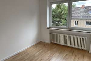 Schöne  3 Zimmerwohnung mit 2 Balkone in Düsseldorf Grafenberg – Brandenburgstraße 20, 40629 Grafenberg, Düsseldorf – Vorschaubild 4