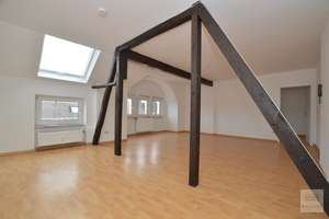 Flingern-Nord: Sehr schönes Studio / Apartment im Stil-Altbau