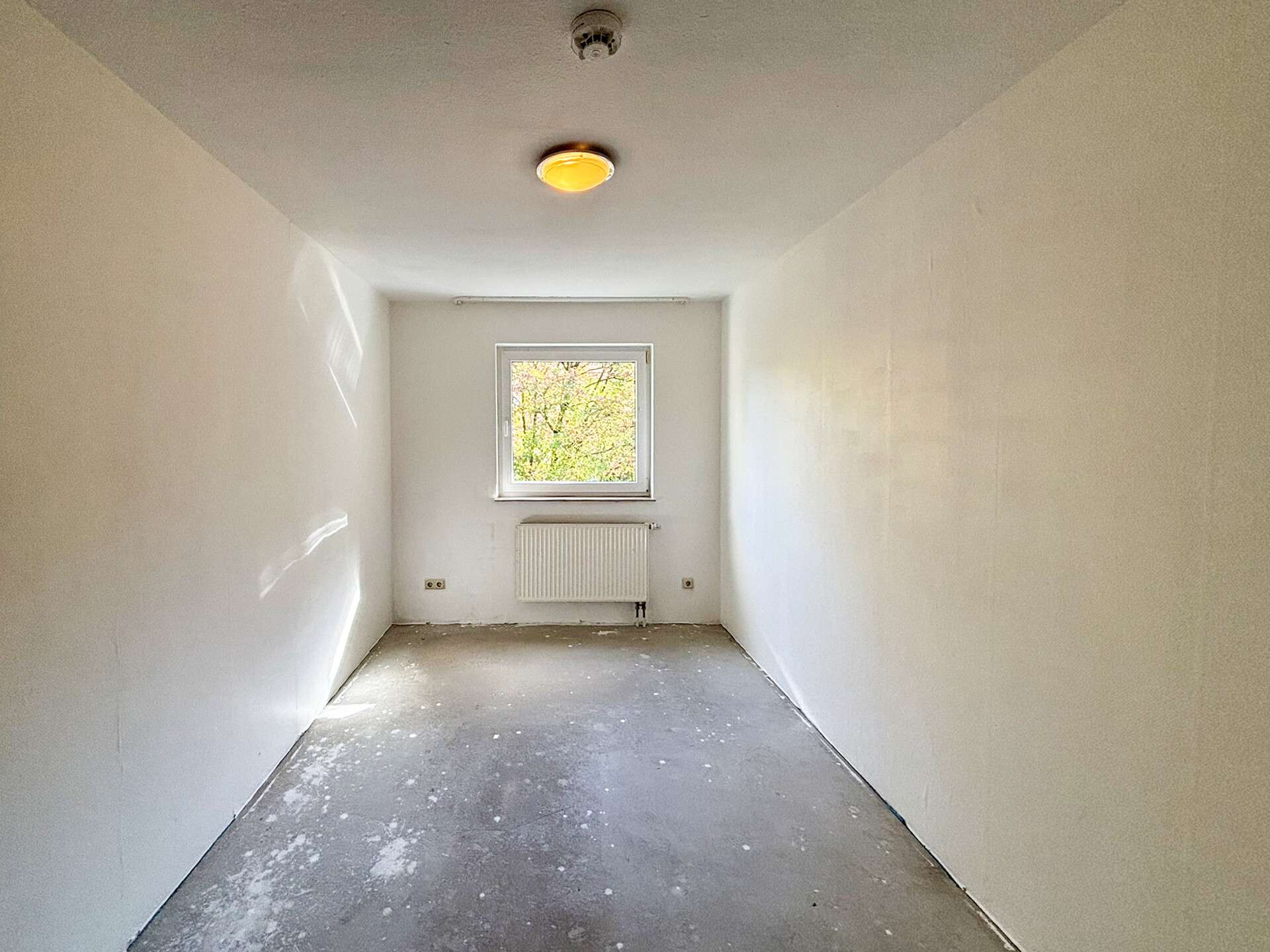 Immobilie in Mittelhof - Renovierungsbedürftige Eigentumswohnung mit zwei Balkonen und Stellplatz in zentraler Lage! - Bild 5