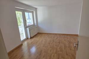 Köln-Flittard, gemütliche Vierzimmerwohnung mit Balkon – Einsteinstraße 9, 51061 Flittard, Köln – Vorschaubild 2