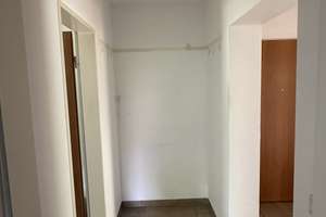 Frisch renovierte 3,5-Zimmer-Wohnung mit Garten – 81929 Daglfing, München – Vorschaubild 8